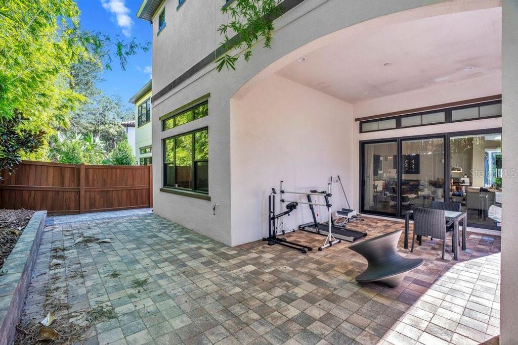 Image 60 of property listing at 8394 VIA VITTORIA WAY, Orlando, FL 32819