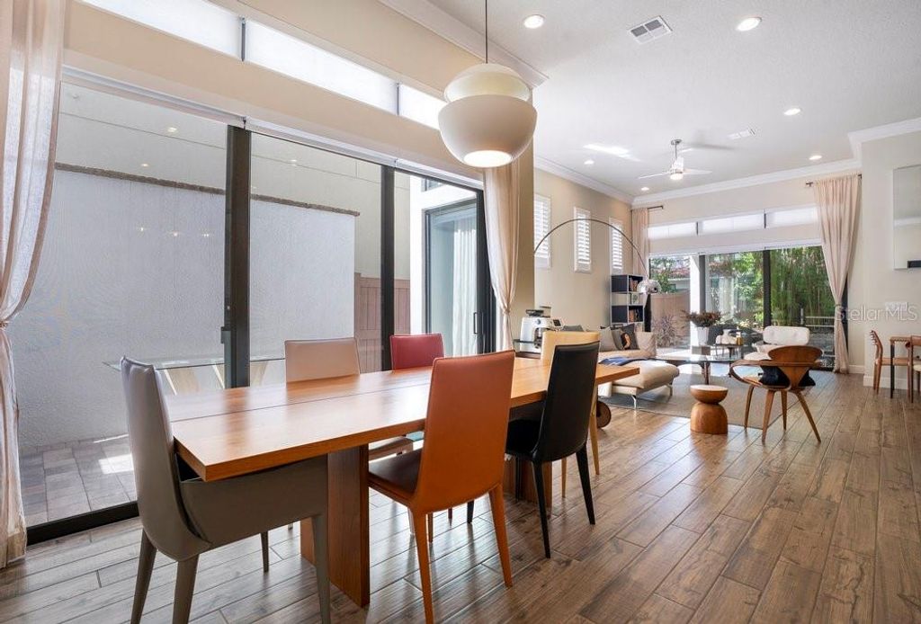 Image 7 of property listing at 8394 VIA VITTORIA WAY, Orlando, FL 32819