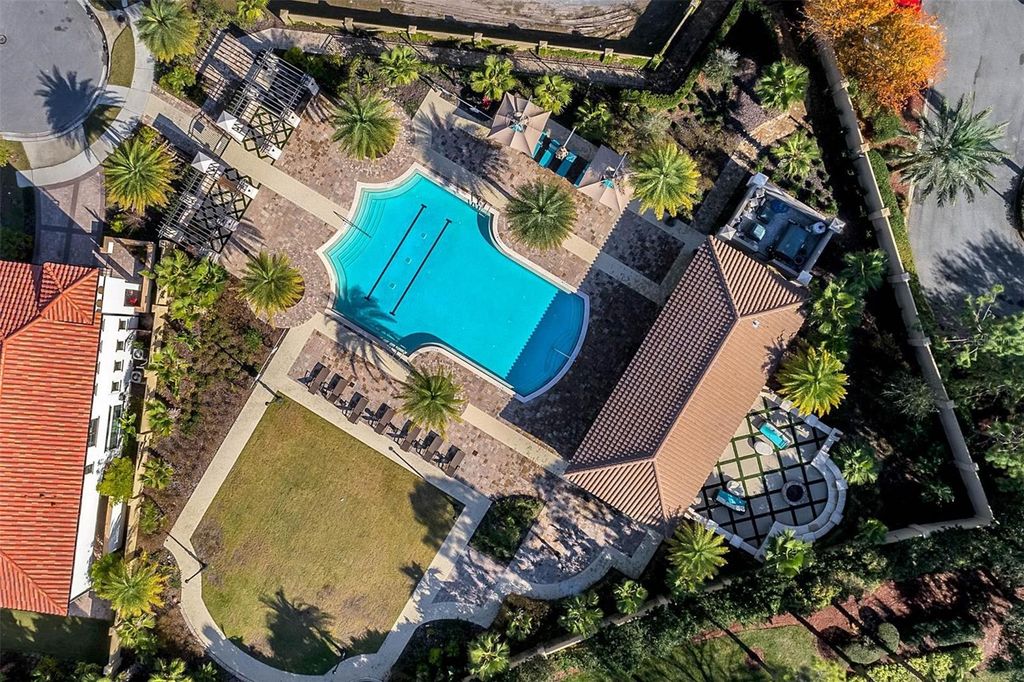 Image 64 of property listing at 8394 VIA VITTORIA WAY, Orlando, FL 32819