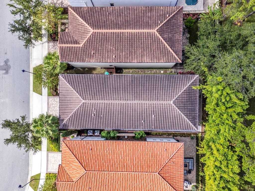 Image 78 of property listing at 8394 VIA VITTORIA WAY, Orlando, FL 32819