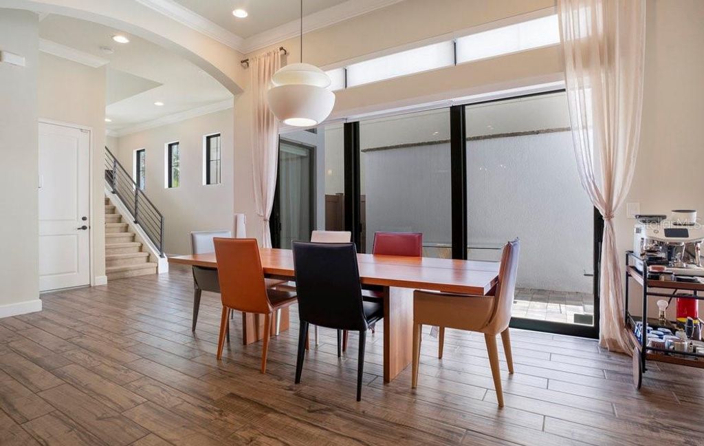 Image 9 of property listing at 8394 VIA VITTORIA WAY, Orlando, FL 32819