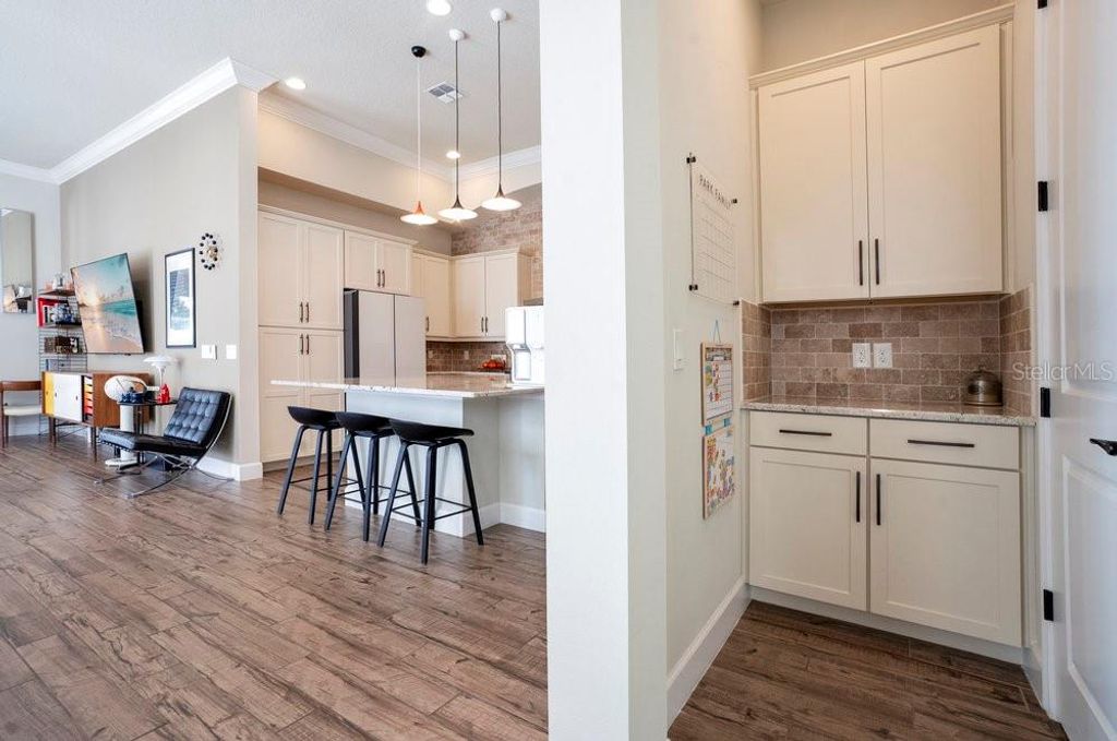 Image 10 of property listing at 8394 VIA VITTORIA WAY, Orlando, FL 32819