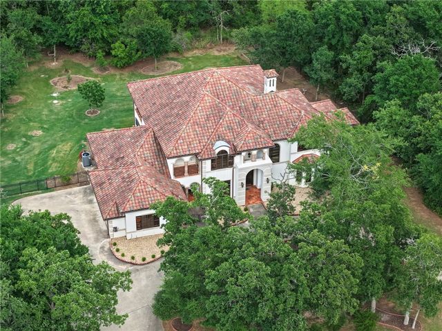 17153 Pawnee Crossing, College Station, TX 77845