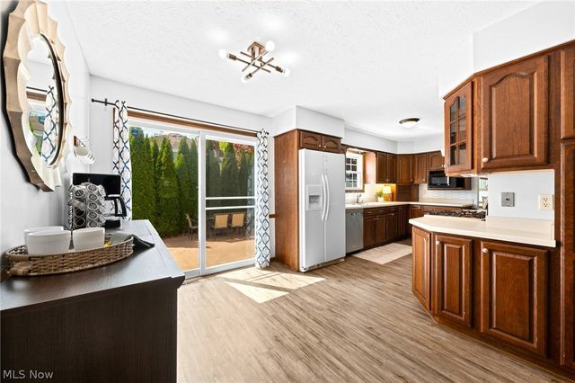 2338 Plymouth Lane, Cuyahoga Falls, OH 44221