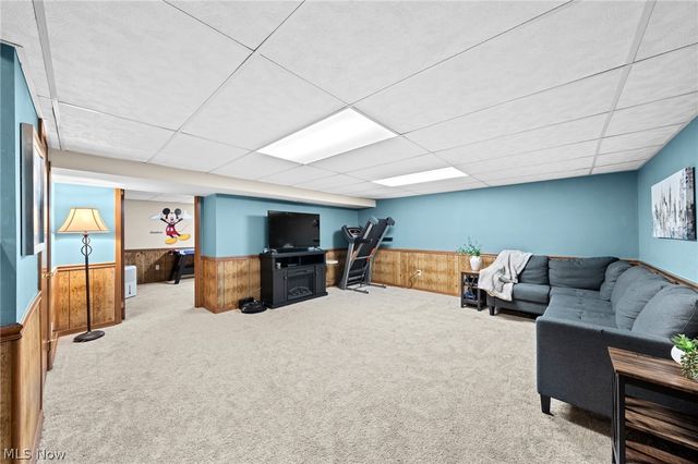 2338 Plymouth Lane, Cuyahoga Falls, OH 44221