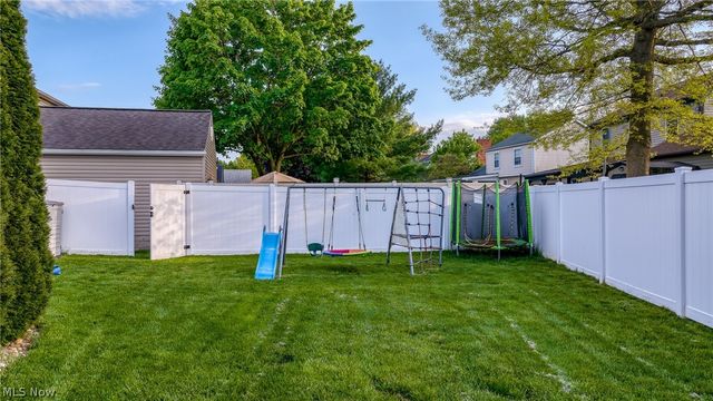2338 Plymouth Lane, Cuyahoga Falls, OH 44221