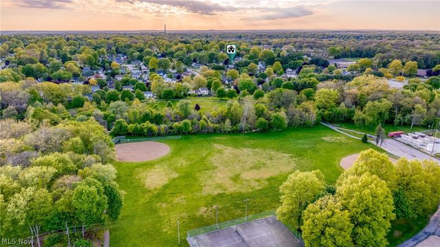 2338 Plymouth Lane, Cuyahoga Falls, OH 44221