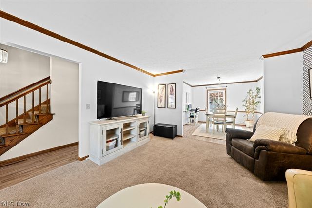 2338 Plymouth Lane, Cuyahoga Falls, OH 44221