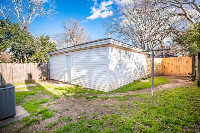 7010 Kingsbury Drive, Dallas, TX 75231