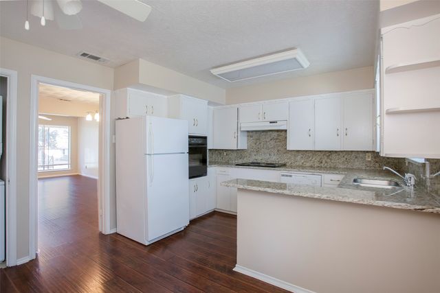 7010 Kingsbury Drive, Dallas, TX 75231