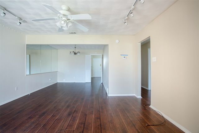7010 Kingsbury Drive, Dallas, TX 75231