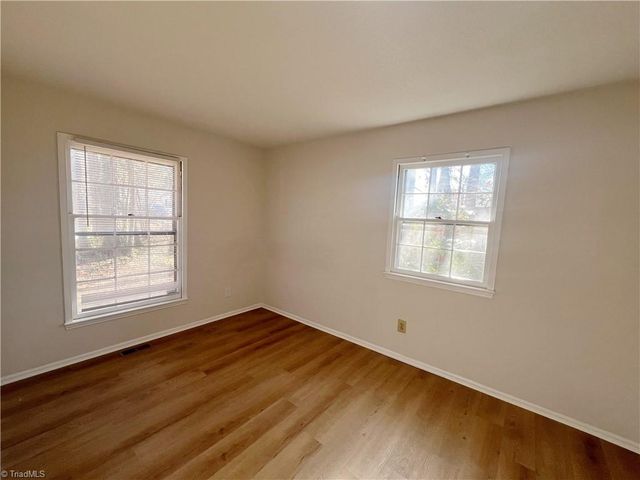 6 Clark Court, Greensboro, NC 27406