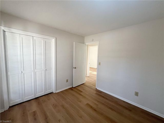 6 Clark Court, Greensboro, NC 27406