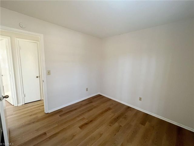 6 Clark Court, Greensboro, NC 27406