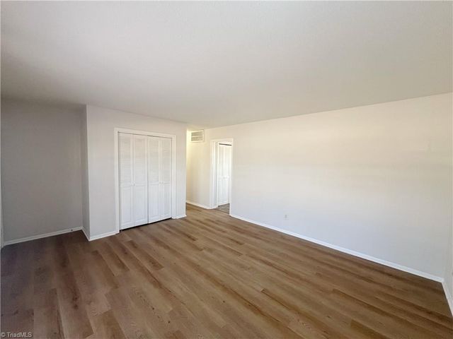 6 Clark Court, Greensboro, NC 27406