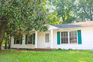 6 Clark Court, Greensboro, NC 27406