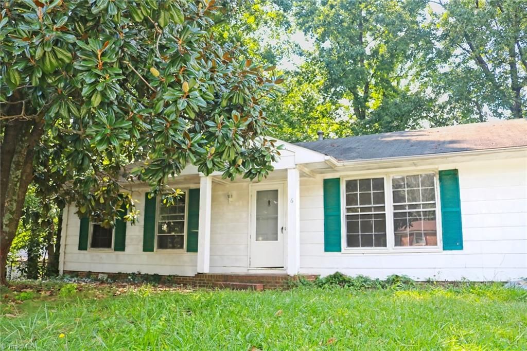 6 Clark Court, Greensboro, NC 27406