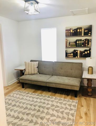 210 W Morgan Street, Tahlequah, OK 74464