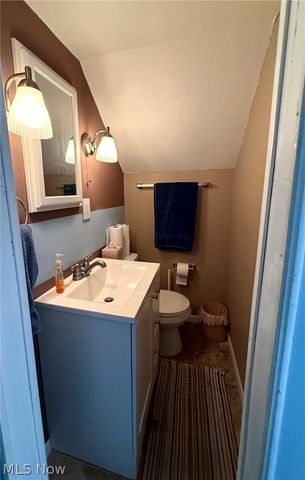 9614 Ravenna Road, Twinsburg, OH 44087