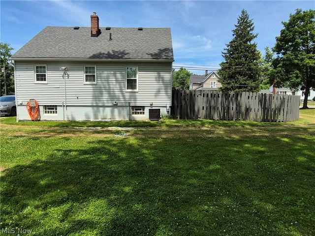 9614 Ravenna Road, Twinsburg, OH 44087