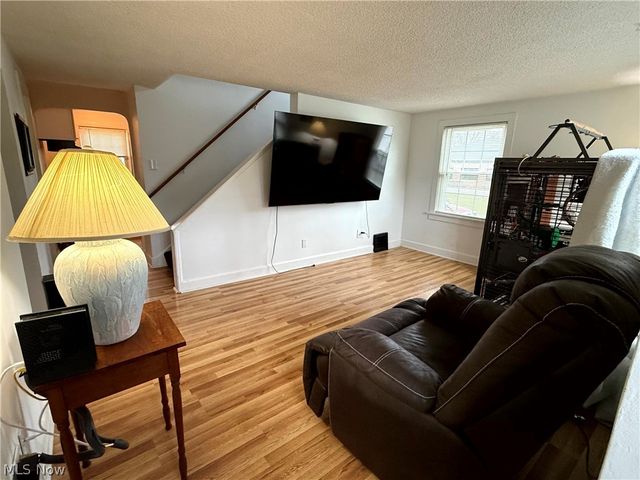 9614 Ravenna Road, Twinsburg, OH 44087