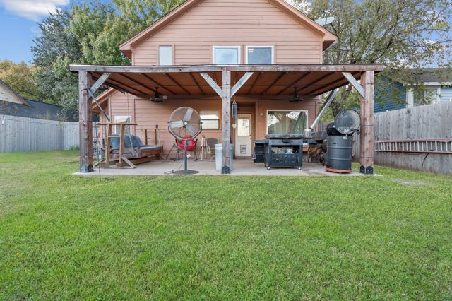 2421 Warrington Drive, Grand Prairie, TX 75052