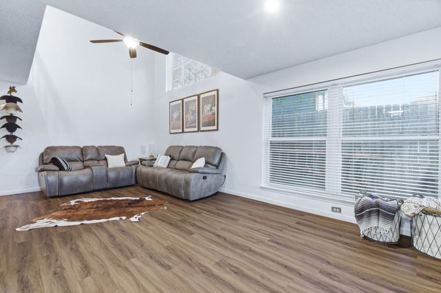 2421 Warrington Drive, Grand Prairie, TX 75052