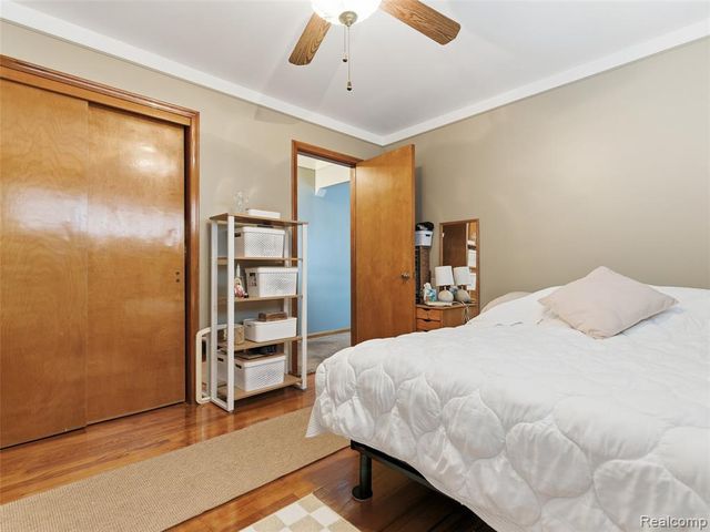 23143 Playview Street, Saint Clair Shores, MI 48082