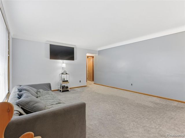 23143 Playview Street, Saint Clair Shores, MI 48082