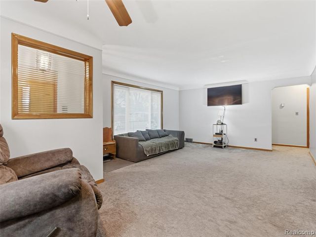 23143 Playview Street, Saint Clair Shores, MI 48082