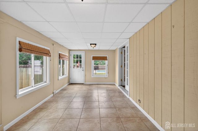 1183 W 8th Street W, South Plainfield, NJ 07080