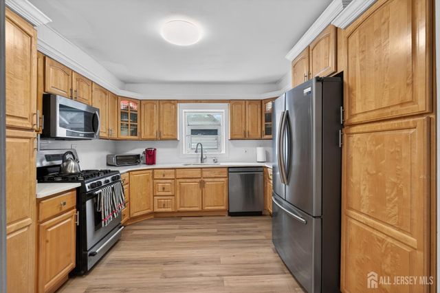 1183 W 8th Street W, South Plainfield, NJ 07080