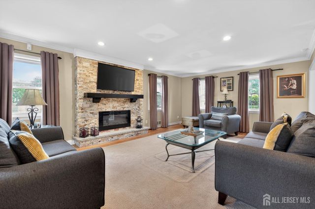 1183 W 8th Street W, South Plainfield, NJ 07080