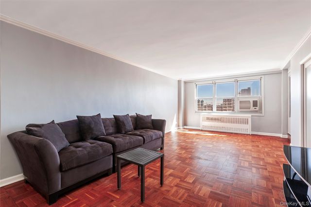 3935 Blackstone Avenue 7D, Bronx, NY 10471