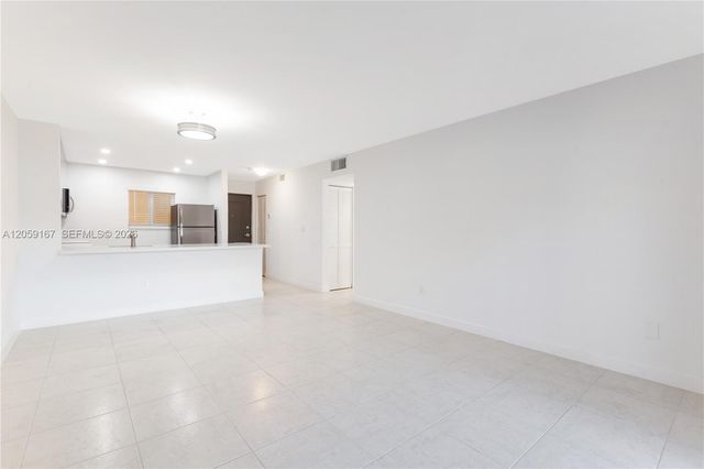 7705 Camino Real 101, Miami, FL 33143