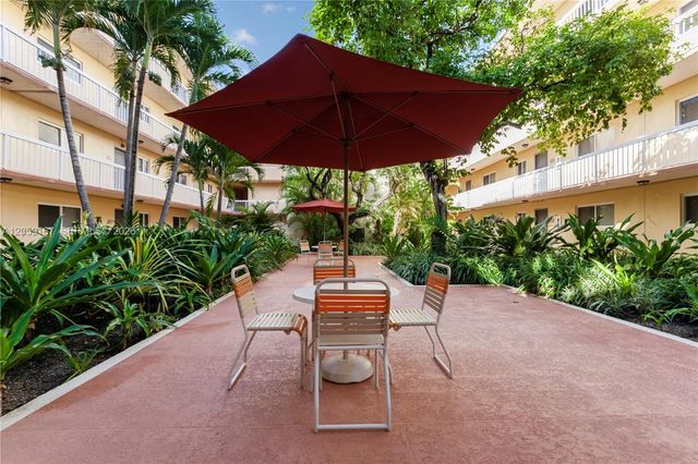 7705 Camino Real 101, Miami, FL 33143