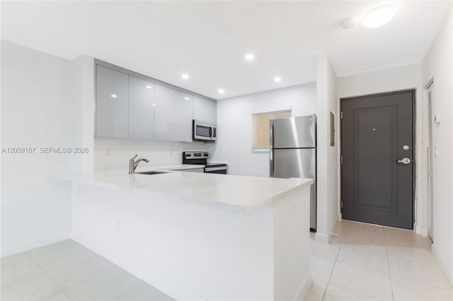 7705 Camino Real 101, Miami, FL 33143