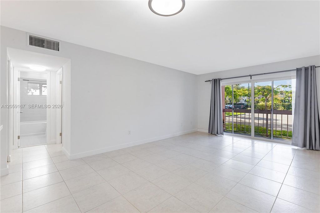 7705 Camino Real 101, Miami, FL 33143