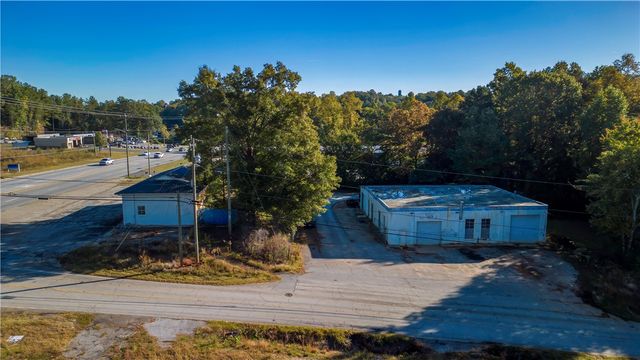 879 By Pass 123 Highway Includes 710 Seneca Drive, Seneca, SC 29678
