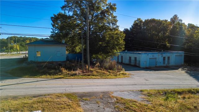 879 By Pass 123 Highway Includes 710 Seneca Drive, Seneca, SC 29678