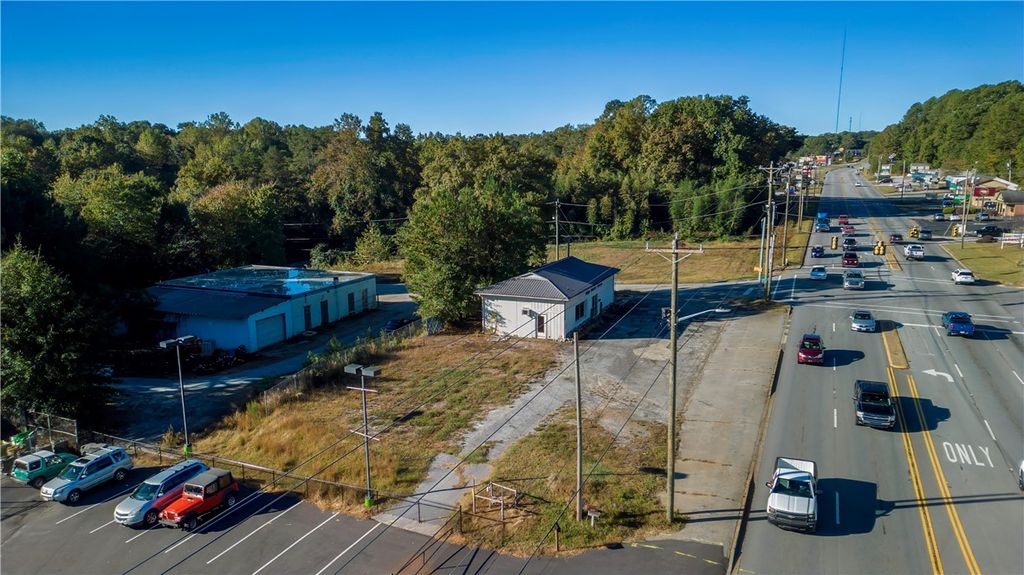 879 By Pass 123 Highway Includes 710 Seneca Drive, Seneca, SC 29678