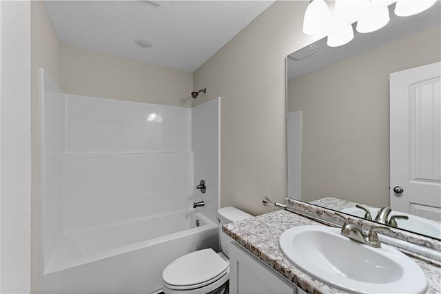 169 Pine Ridge Road, Jesup, GA 31545