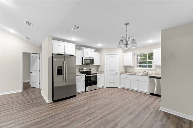 169 Pine Ridge Road, Jesup, GA 31545