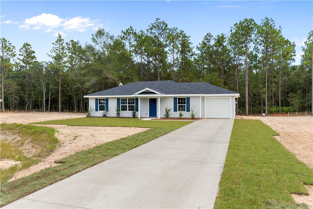 169 Pine Ridge Road, Jesup, GA 31545