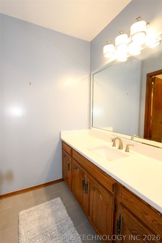 2821 E 26th Street, Tulsa, OK 74114