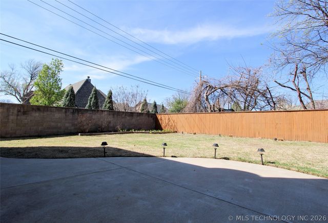 2821 E 26th Street, Tulsa, OK 74114