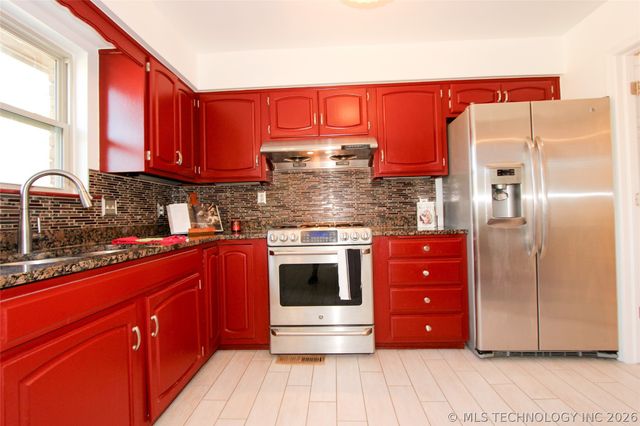 2821 E 26th Street, Tulsa, OK 74114