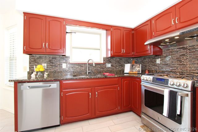 2821 E 26th Street, Tulsa, OK 74114