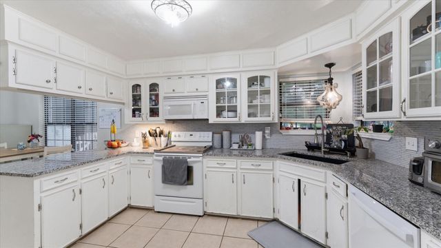 1645 9th Street, Hempstead, TX 77445