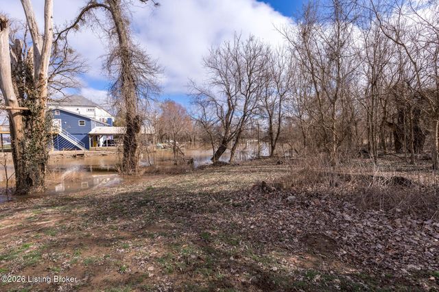 5225 River Rd, Louisville, KY 40222